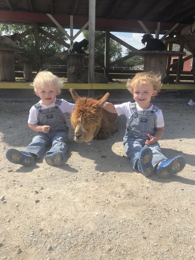 boysfarm2 640w